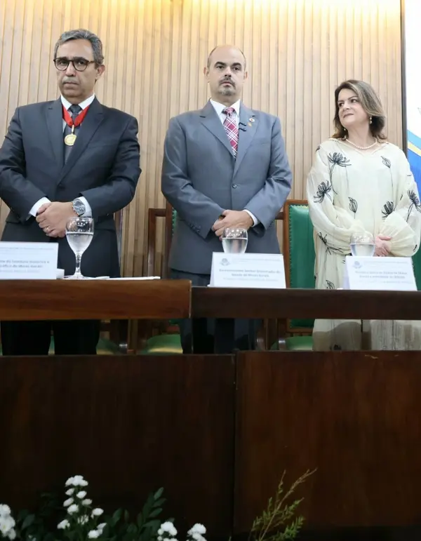Governador toma posse como presidente de Honra do Instituto Histórico e Geográfico de Minas Gerais 