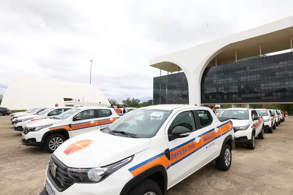 Defesa Civil de Minas Gerais realiza seminário sobre período chuvoso e entrega 70 viaturas a municípios