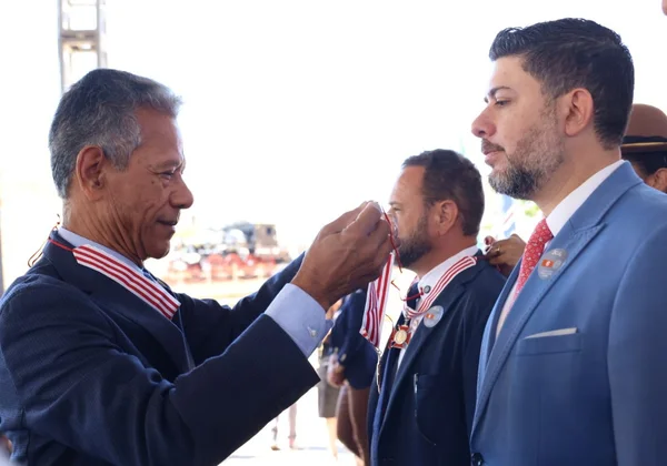 Cerimônia de entrega da Medalha Juscelino Kubitschek, em Diamantina