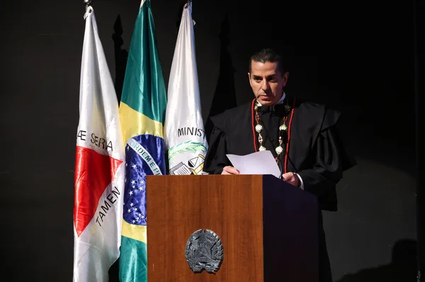 Governador é agraciado com o Grande Colar do Ministério Público de Minas Gerais
