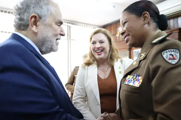 Governador toma posse como presidente de Honra do Instituto Histórico e Geográfico de Minas Gerais 