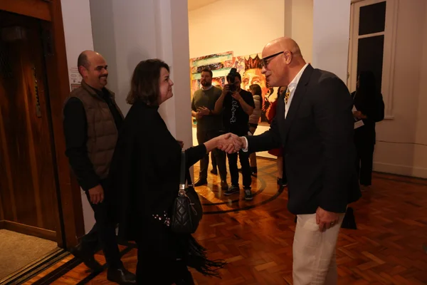 Governador participa de pré-estreia da exposição “Mestre e Influências - A construção do olhar”