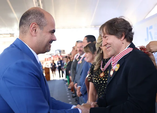 Cerimônia de entrega da Medalha Juscelino Kubitschek, em Diamantina
