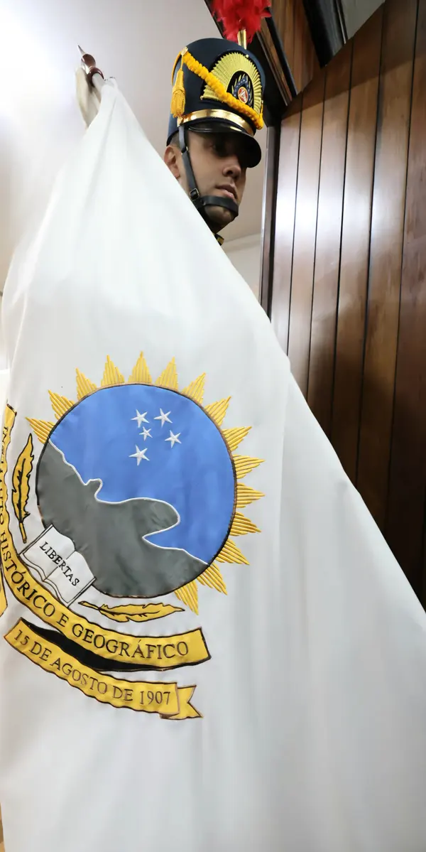 Governador toma posse como presidente de Honra do Instituto Histórico e Geográfico de Minas Gerais 
