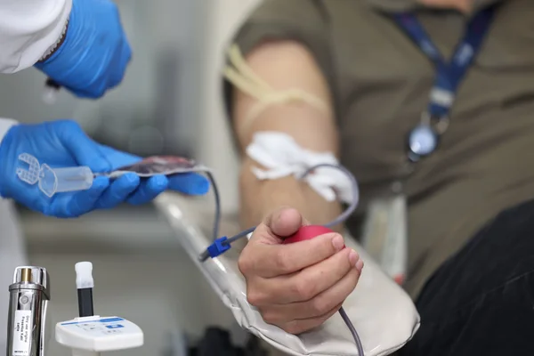 Hemominas garante facilidade e praticidade da coleta de sangue no local de trabalho dos servidores do Governo de MG