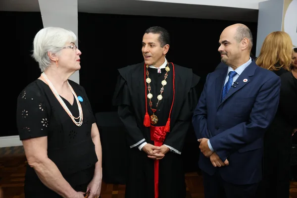 Governador é agraciado com o Grande Colar do Ministério Público de Minas Gerais