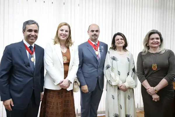 Governador toma posse como presidente de Honra do Instituto Histórico e Geográfico de Minas Gerais 