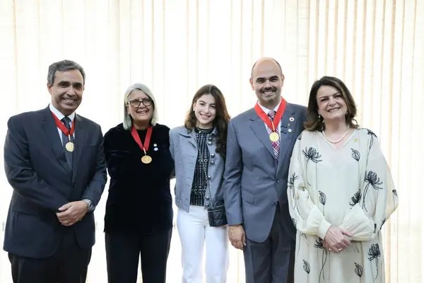 Governador toma posse como presidente de Honra do Instituto Histórico e Geográfico de Minas Gerais 