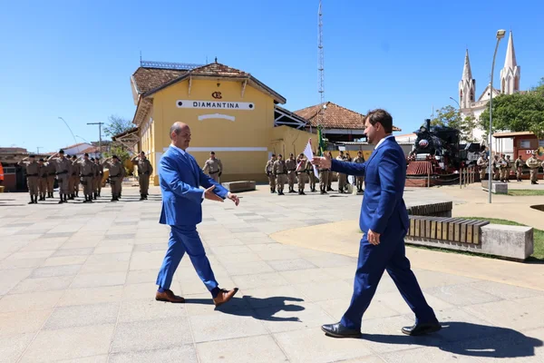 Cerimônia de entrega da Medalha Juscelino Kubitschek, em Diamantina