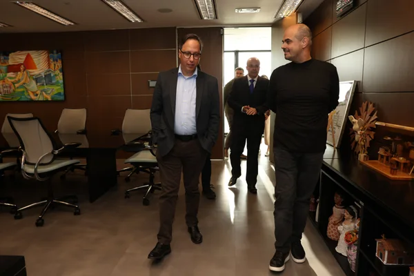 Governador de Minas entrega medalhas da Inconfidência e JK ao professor Márcio Luís de Oliveira