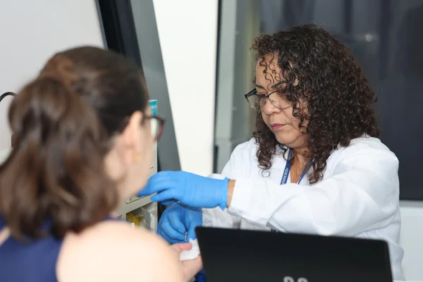 Hemominas garante facilidade e praticidade da coleta de sangue no local de trabalho dos servidores do Governo de MG