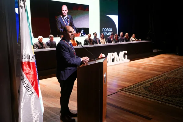 Governador é agraciado com o Grande Colar do Ministério Público de Minas Gerais