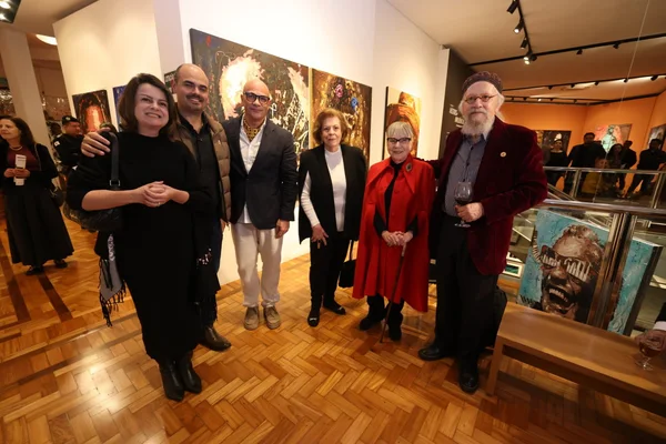 Governador participa de pré-estreia da exposição “Mestre e Influências - A construção do olhar”