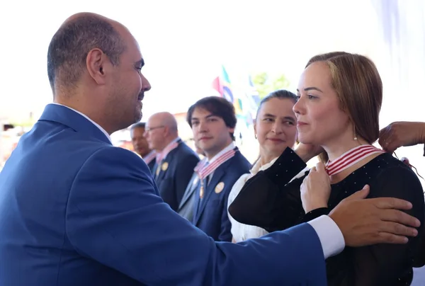 Cerimônia de entrega da Medalha Juscelino Kubitschek, em Diamantina