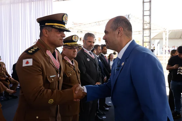 Cerimônia de entrega da Medalha Juscelino Kubitschek, em Diamantina