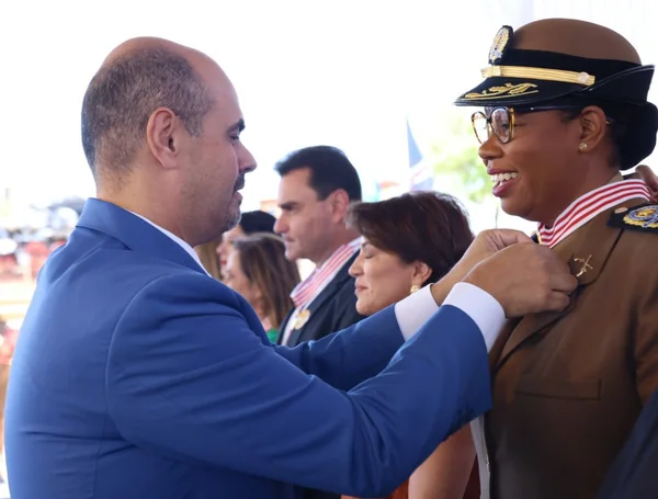 Cerimônia de entrega da Medalha Juscelino Kubitschek, em Diamantina