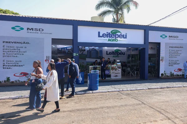 Governador de Minas participa da cerimônia de abertura da 15ª edição da feira Super Leite, em Pompéu