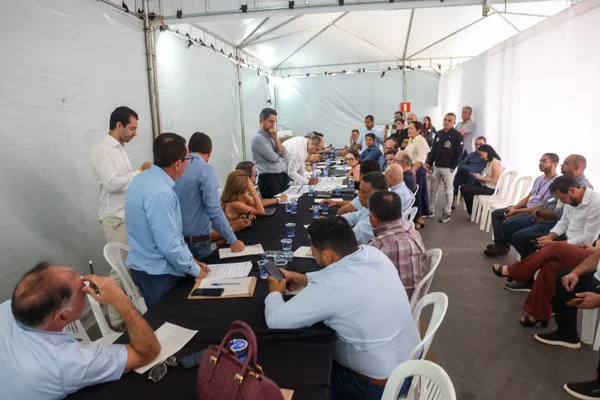 Governo de Minas anuncia R$ 1 bilhão para obras em rodovias na região Norte do estado