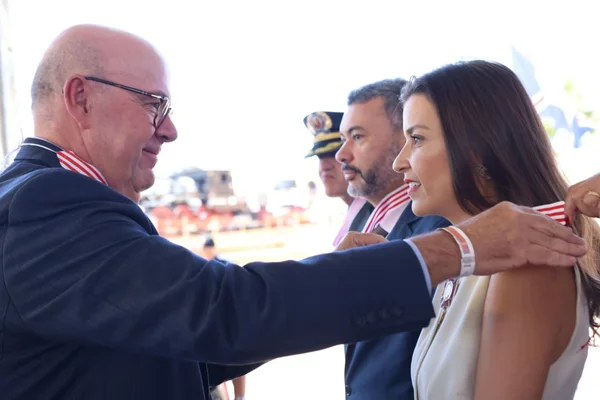 Cerimônia de entrega da Medalha Juscelino Kubitschek, em Diamantina