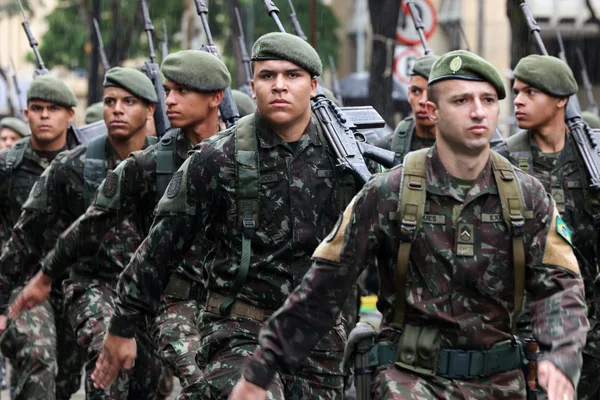 Governo de Minas participa do desfile cívico-militar de Independência do Brasil