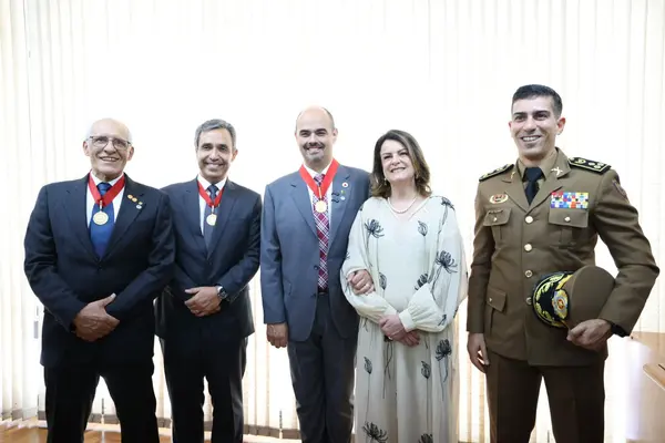 Governador toma posse como presidente de Honra do Instituto Histórico e Geográfico de Minas Gerais 