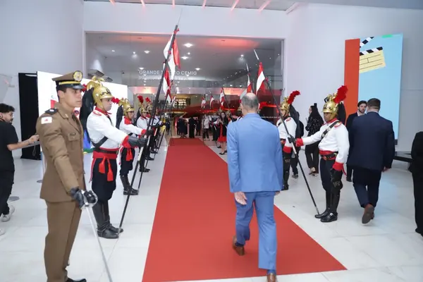 Governador de Minas Gerais participa da posse do novo presidente do TJMG