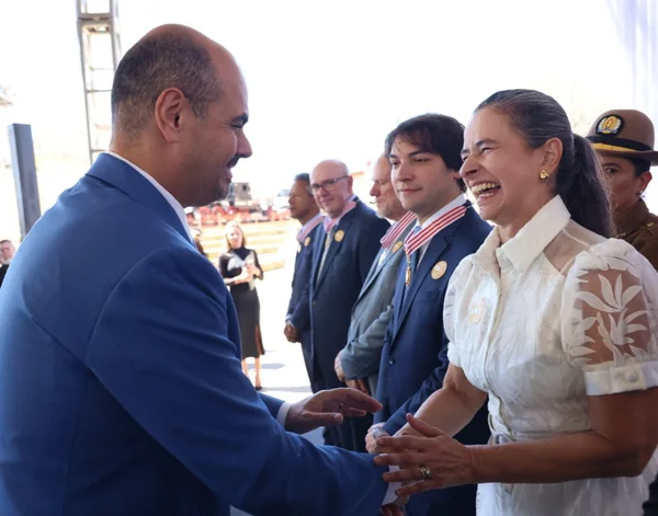 Cerimônia de entrega da Medalha Juscelino Kubitschek, em Diamantina