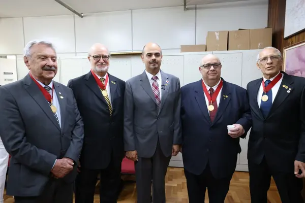 Governador toma posse como presidente de Honra do Instituto Histórico e Geográfico de Minas Gerais 