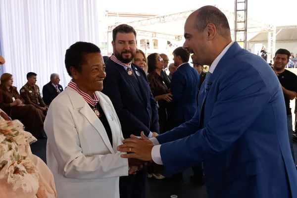Cerimônia de entrega da Medalha Juscelino Kubitschek, em Diamantina