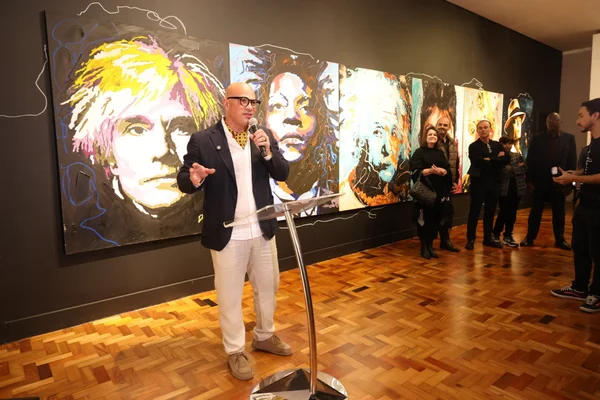 Governador participa de pré-estreia da exposição “Mestre e Influências - A construção do olhar”