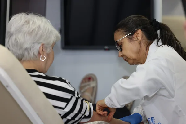 Hemominas garante facilidade e praticidade da coleta de sangue no local de trabalho dos servidores do Governo de MG
