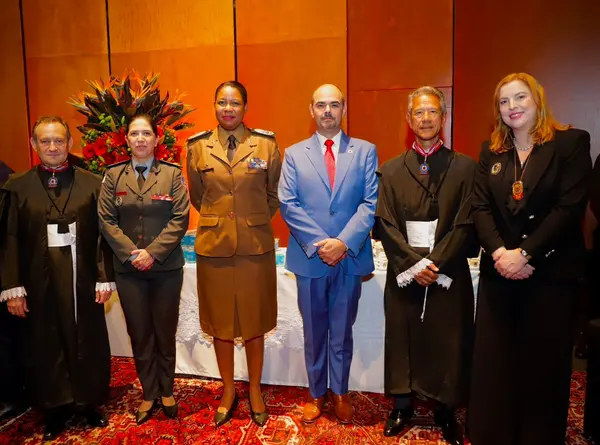 Governador de Minas Gerais participa da posse do novo presidente do TJMG