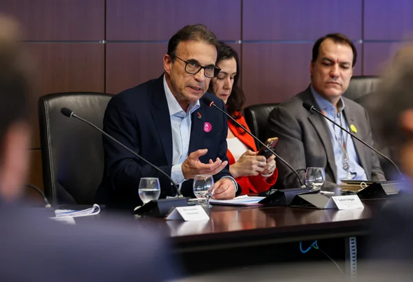 Em reunião com equipe de transição, Governo de Minas apresenta resultados e políticas de desenvolvimento econômico