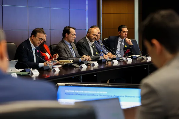Em reunião com equipe de transição, Governo de Minas apresenta resultados e políticas de desenvolvimento econômico