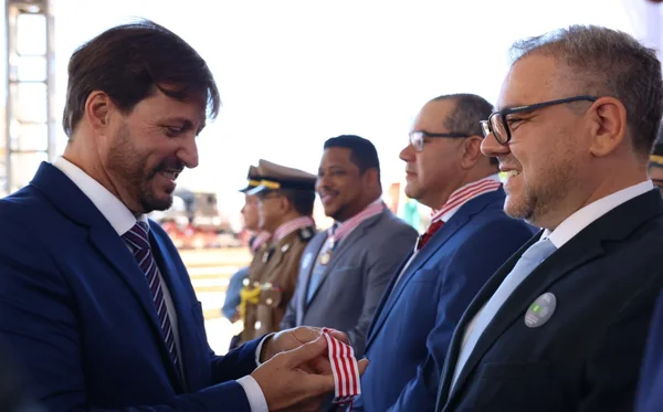 Cerimônia de entrega da Medalha Juscelino Kubitschek, em Diamantina