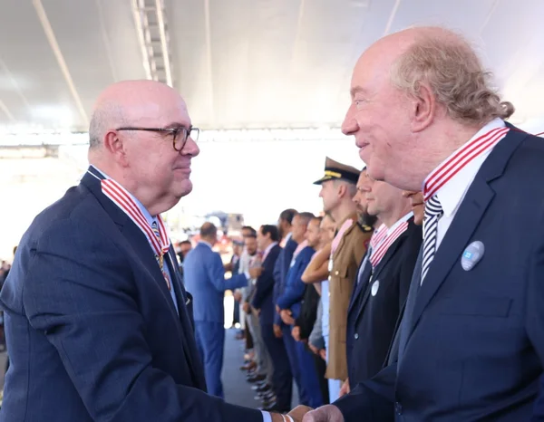 Cerimônia de entrega da Medalha Juscelino Kubitschek, em Diamantina