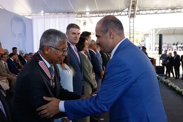 Cerimônia de entrega da Medalha Juscelino Kubitschek, em Diamantina