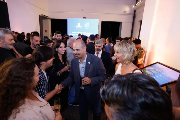 Governador participa da abertura da exposição sobre os 40 anos da usina da Gerdau em Ouro Branco