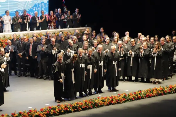 Governador de Minas Gerais participa da posse do novo presidente do TJMG