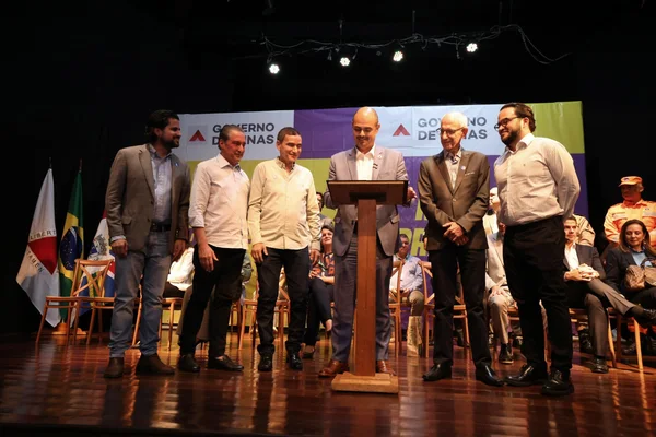Governo de Minas transfere capital para Governador Valadares e anuncia R$ 2,8 bilhões do Acordo do Rio Doce para região atingida por rompimento de barragem