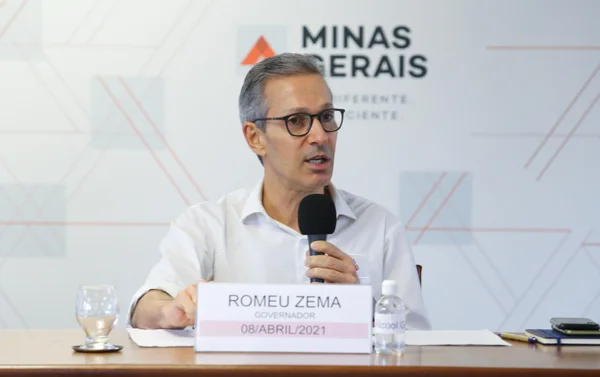 Governador e secretário de Saúde concedem coletiva à imprensa
