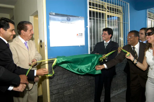 Secretário Maurício Campos inaugura cadeia em Caxambu