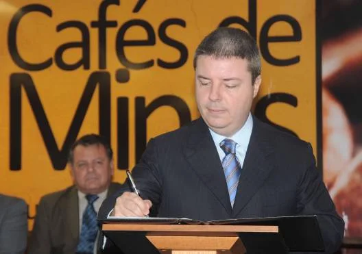 Governador Antonio Anastasia assinou protocolo para realização do concurso