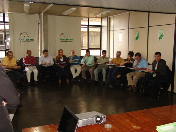 O presidente da Emater-MG, José Silva Soares (à direita) e gerentes da Unidade Central