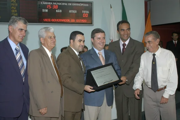 Vice-governador  Antonio Anastasia recebe título de cidadão honorário de Divinópolis