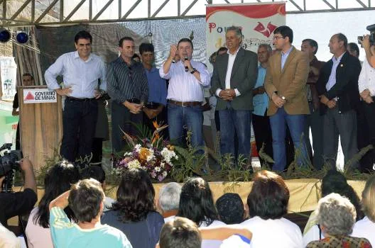 Governador Antonio Anastasia em pronunciamento em São Tiago