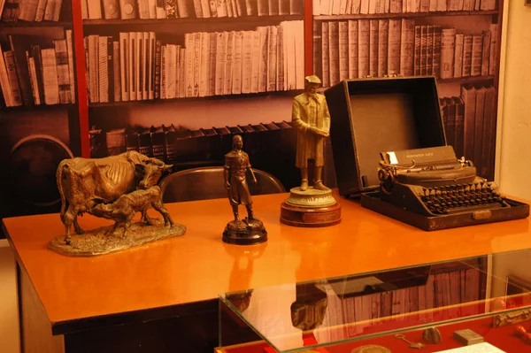 Sala do museu remonta o escritório de Guimarães Rosa