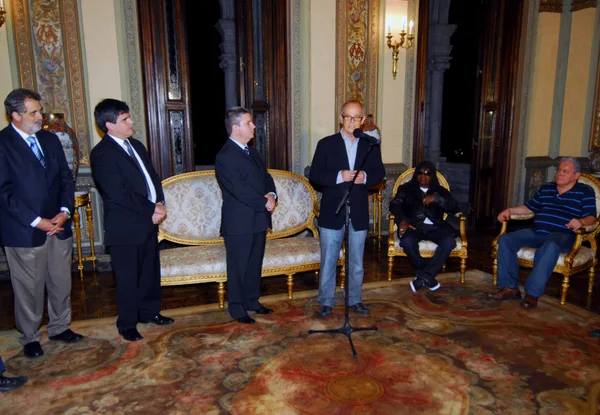 A entrega foi feita pelo vice-governador Antonio Augusto Anastasia