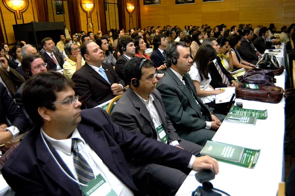 Fórum Internacional de Aeroportos-cidades: Minas Gerais no caminho da nova economia