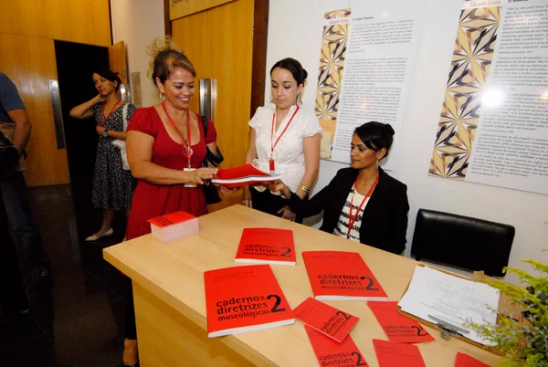 Lançamento do livro Caderno de Diretrizes Museologicas 02 no 2º Encontro Estadual de Museus